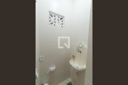 Lavabo de apartamento para alugar com 2 quartos, 68m² em São Francisco Xavier, Rio de Janeiro