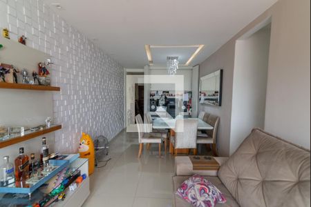 Sala de apartamento para alugar com 2 quartos, 68m² em São Francisco Xavier, Rio de Janeiro