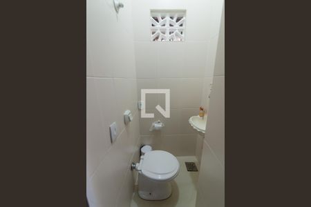 Lavabo de apartamento para alugar com 2 quartos, 68m² em São Francisco Xavier, Rio de Janeiro