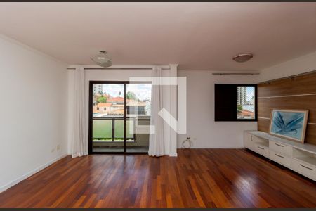 Sala de Estar de apartamento à venda com 2 quartos, 75m² em Vila Bertioga, São Paulo
