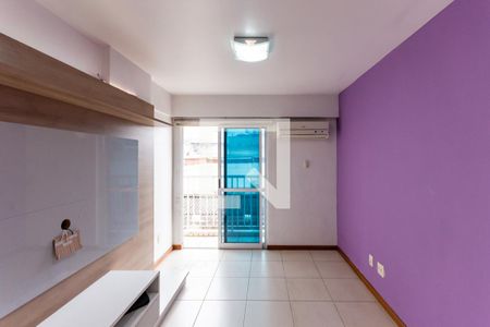 Apartamento à venda com 74m², 2 quartos e 1 vagaSala