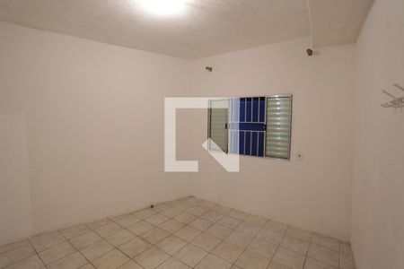 Quarto de casa para alugar com 1 quarto, 40m² em Jardim Eliane, São Paulo