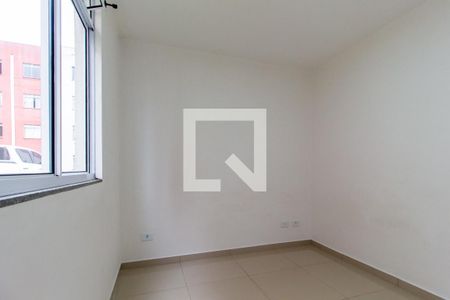 Quarto 1 de apartamento para alugar com 2 quartos, 48m² em Tatuquara, Curitiba