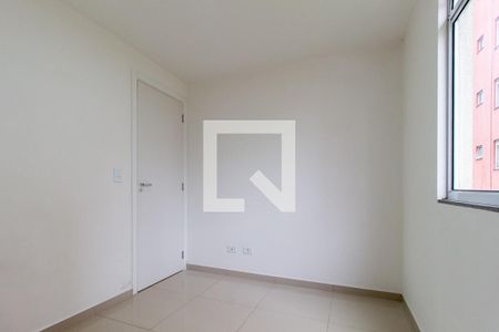 Quarto 1 de apartamento para alugar com 2 quartos, 48m² em Tatuquara, Curitiba