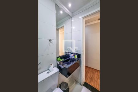 Banheiro de apartamento à venda com 3 quartos, 83m² em Europa, Belo Horizonte