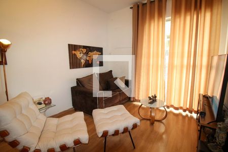 Apartamento à venda com 68m², 2 quartos e 1 vagaSala