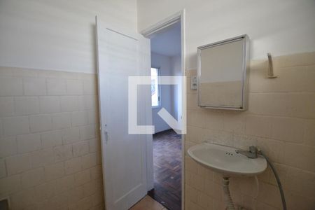 Banheiro de kitnet/studio para alugar com 1 quarto, 30m² em Praia de Belas, Porto Alegre