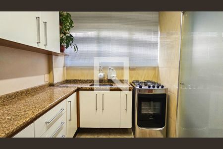 Cozinha de apartamento à venda com 3 quartos, 68m² em Jardim Taquaral, São Paulo