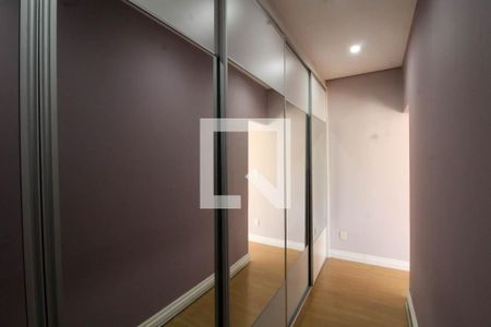 Closet da suíte 1 de casa à venda com 3 quartos, 254m² em Estância Velha, Canoas