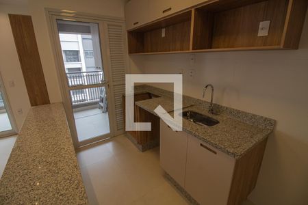 Cozinha de apartamento para alugar com 2 quartos, 69m² em Jardim das Acácias, São Paulo