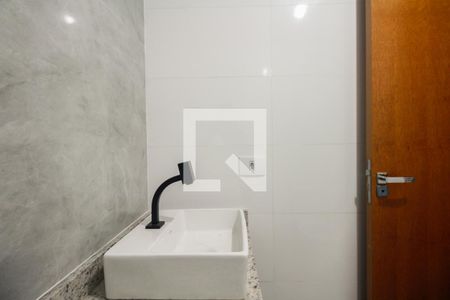 Banheiro  de apartamento à venda com 2 quartos, 39m² em Vila Granada, São Paulo