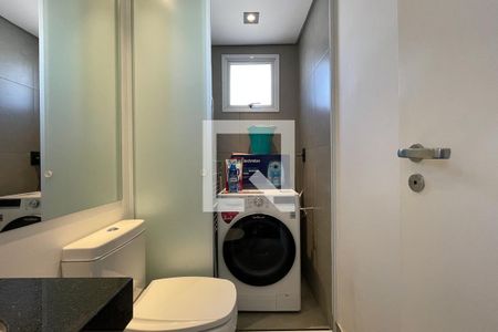 lavabo e lavanderia de apartamento para alugar com 1 quarto, 74m² em Perdizes, São Paulo