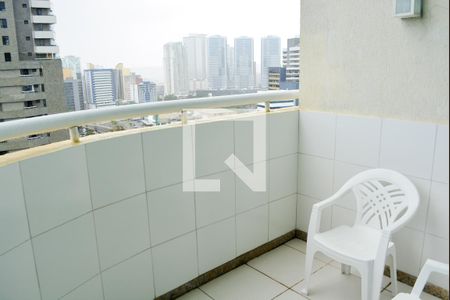 Varanda da Sala de kitnet/studio para alugar com 1 quarto, 55m² em Pituba, Salvador