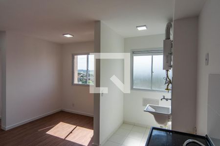 Cozinha de apartamento para alugar com 2 quartos, 36m² em Cidade Satelite Santa Barbara, São Paulo