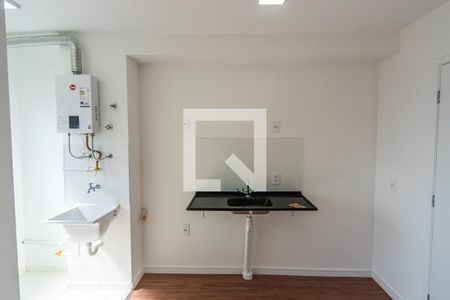 Cozinha de apartamento para alugar com 2 quartos, 36m² em Cidade Satelite Santa Barbara, São Paulo