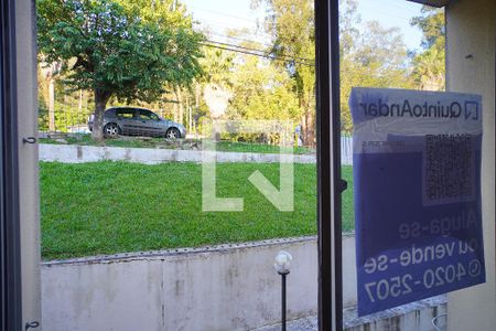 Sala - Vista de apartamento à venda com 2 quartos, 60m² em Agronomia, Porto Alegre