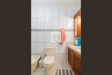 Casa à venda com 385m², 5 quartos e 9 vagas Casa à venda com 385m², 5 quartos e 9 vagasBanheiro da Suíte 3