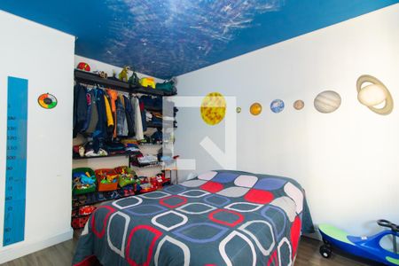 Casa à venda com 385m², 5 quartos e 9 vagas Casa à venda com 385m², 5 quartos e 9 vagasQuarto 1