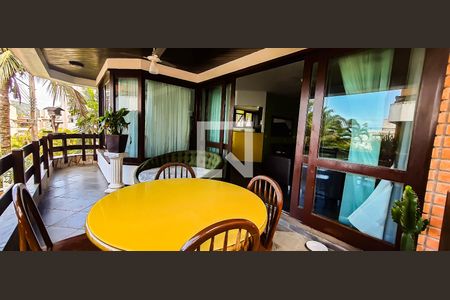Varanda gourmet de casa de condomínio para alugar com 6 quartos, 335m² em Jardim Três Marias, Guarujá