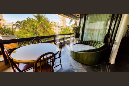 Varanda gourmet de casa de condomínio para alugar com 6 quartos, 335m² em Jardim Três Marias, Guarujá