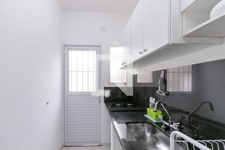 Cozinha de casa para alugar com 1 quarto, 34m² em Jardim Monte Azul, São Paulo