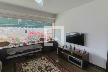 Sala TV de casa à venda com 3 quartos, 219m² em Vila Universitaria, São Paulo