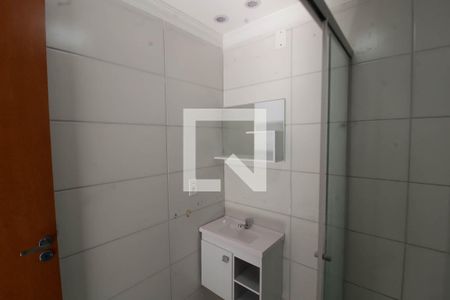 Banheiro da Suíte de apartamento à venda com 2 quartos, 54m² em Olaria, Canoas