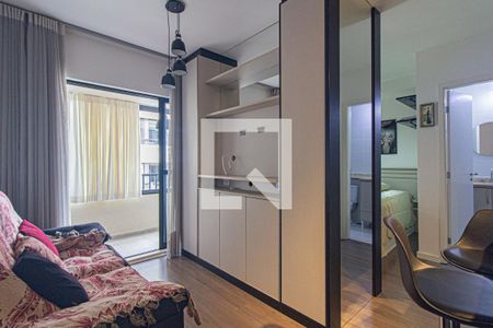 Sala de kitnet/studio para alugar com 1 quarto, 36m² em Centro, Curitiba