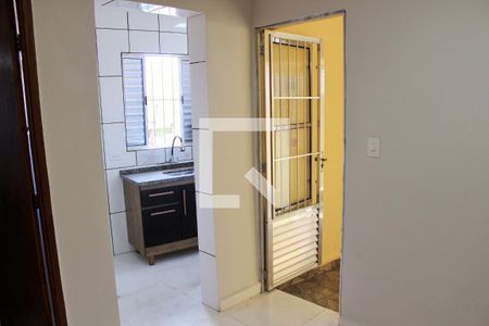 Sala de casa para alugar com 2 quartos, 42m² em Jardim dos Ipês, Itaquaquecetuba