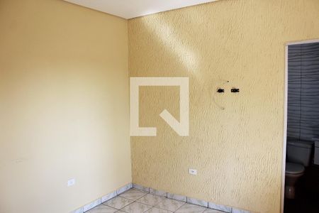 Quarto de casa para alugar com 2 quartos, 42m² em Jardim dos Ipês, Itaquaquecetuba