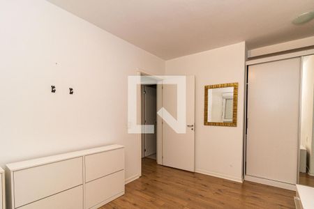 Quarto 1 Suite de apartamento para alugar com 2 quartos, 63m² em Passo D’areia, Porto Alegre