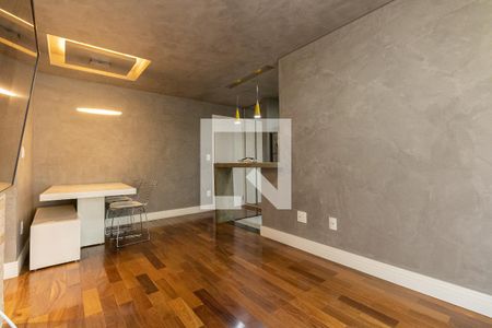 Sala  de apartamento para alugar com 2 quartos, 61m² em Vila Isa, São Paulo