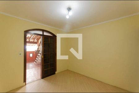 Suíte 1 de casa à venda com 3 quartos, 250m² em Vila Paranaguá, São Paulo