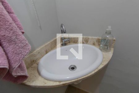 Lavabo de casa de condomínio para alugar com 2 quartos, 68m² em Vila Santana, São Paulo