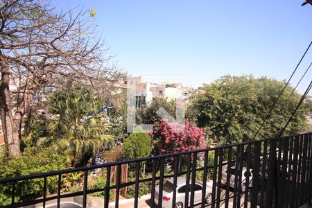 Vista de casa para alugar com 2 quartos, 200m² em Vila Baruel, São Paulo