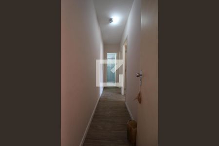 Corredor de apartamento à venda com 2 quartos, 63m² em Cambuí, Campinas