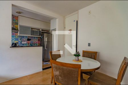 Sala de apartamento para alugar com 2 quartos, 45m² em Jardim das Margaridas, Salvador