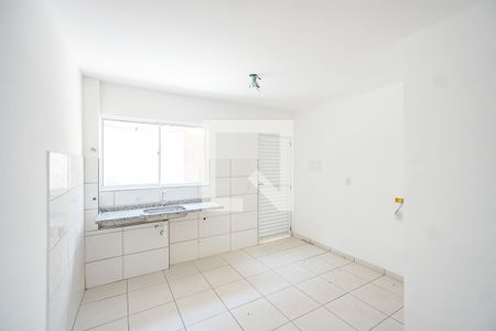 Sala e cozinha de apartamento para alugar com 1 quarto, 31m² em Penha de França, São Paulo