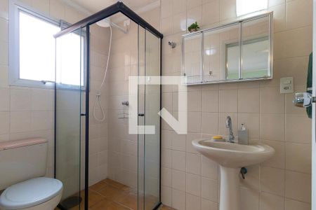 Banheiro de kitnet/studio para alugar com 1 quarto, 44m² em Vila Itapura, Campinas