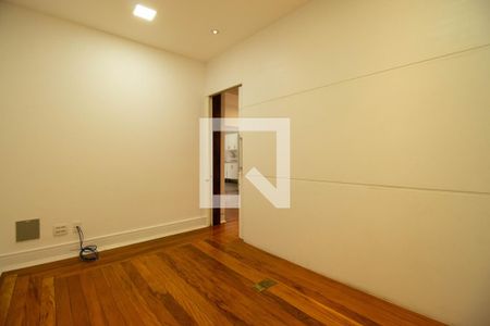 Sala 2 de casa para alugar com 3 quartos, 203m² em Vila Mariana, São Paulo