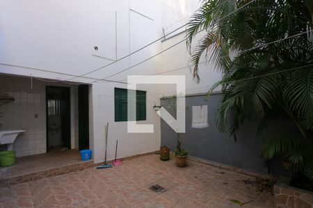 Casa à venda com 146m², 3 quartos e 2 vagas Casa à venda com 146m², 3 quartos e 2 vagasQuintal