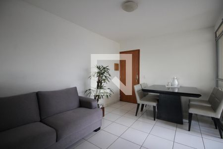 Sala de apartamento para alugar com 3 quartos, 70m² em Jardim Alvorada, Belo Horizonte