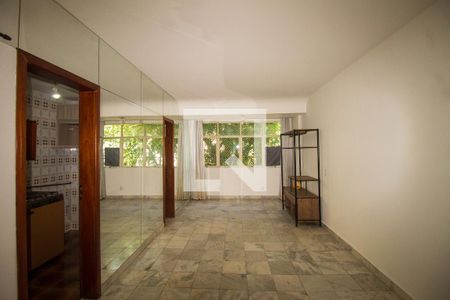 Sala/Quarto de kitnet/studio à venda com 1 quarto, 40m² em Centro Histórico, Porto Alegre