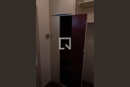 Quarto de Serviço de apartamento à venda com 2 quartos, 68m² em Estácio, Rio de Janeiro