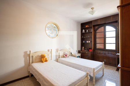 Casa para alugar com 300m², 3 quartos e 4 vagas Casa para alugar com 300m², 3 quartos e 4 vagasQuarto 2