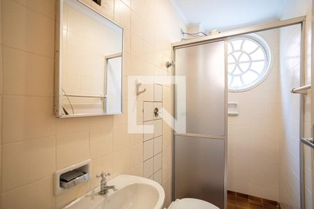 Casa para alugar com 300m², 3 quartos e 4 vagas Casa para alugar com 300m², 3 quartos e 4 vagasBanheiro de Serviço