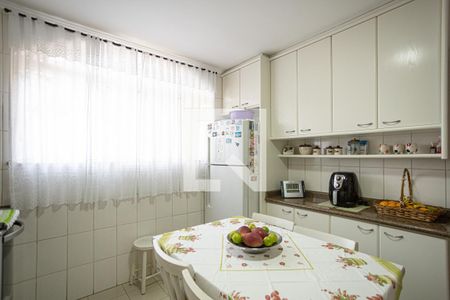 Casa para alugar com 300m², 3 quartos e 4 vagas Casa para alugar com 300m², 3 quartos e 4 vagasCozinha