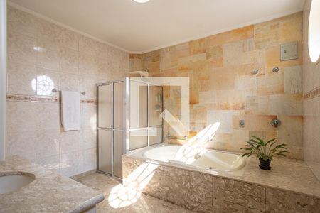 Casa para alugar com 300m², 3 quartos e 4 vagas Casa para alugar com 300m², 3 quartos e 4 vagasBanheiro 2