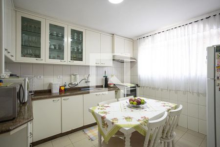 Casa para alugar com 300m², 3 quartos e 4 vagas Casa para alugar com 300m², 3 quartos e 4 vagasCozinha