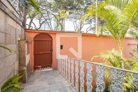 Casa para alugar com 300m², 3 quartos e 4 vagas Casa para alugar com 300m², 3 quartos e 4 vagasEntrada